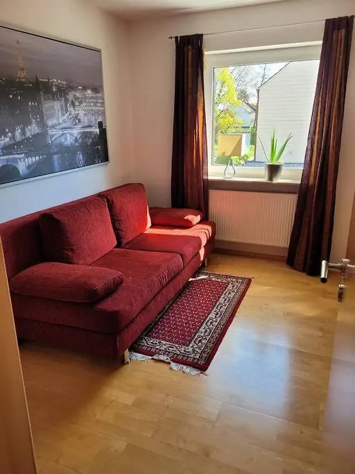 3-Room Apartment In Rowhouse - Oktoberfest, Trade Shows, Business Maisach